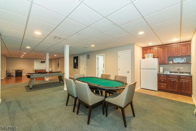 27 Alize Dr, Kinnelon Boro, NJ 07405