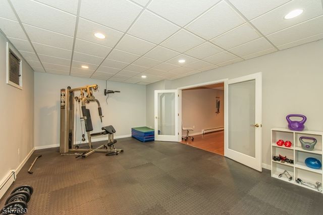 27 Alize Dr, Kinnelon Boro, NJ 07405