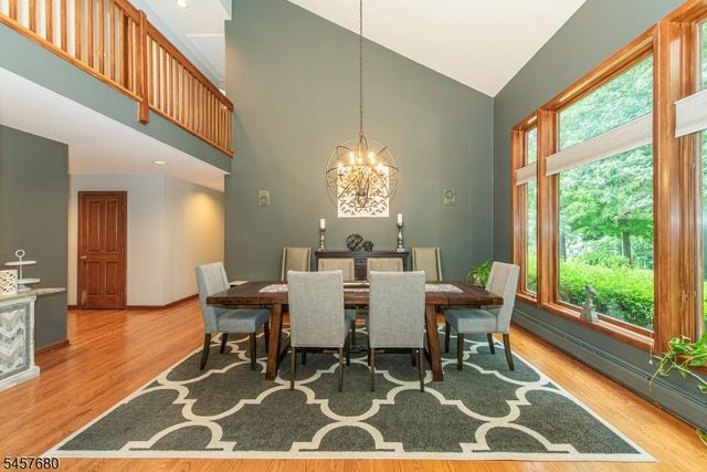 27 Alize Dr, Kinnelon Boro, NJ 07405