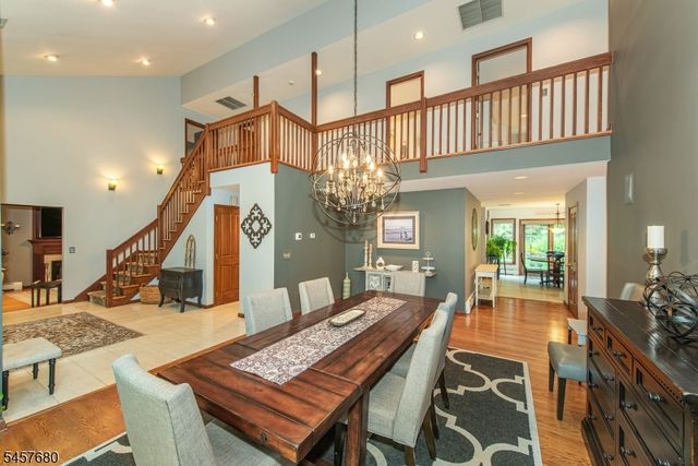 27 Alize Dr, Kinnelon Boro, NJ 07405