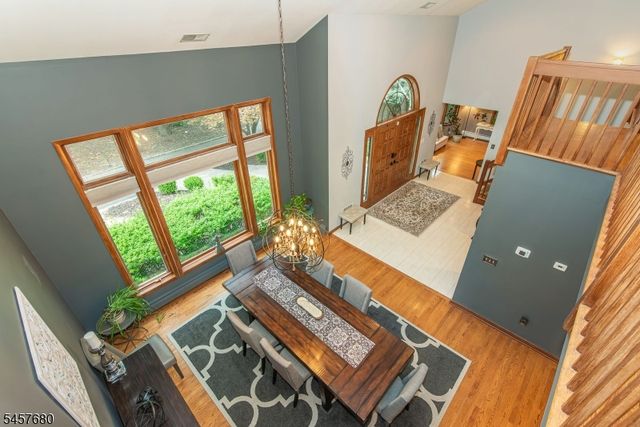 27 Alize Dr, Kinnelon Boro, NJ 07405