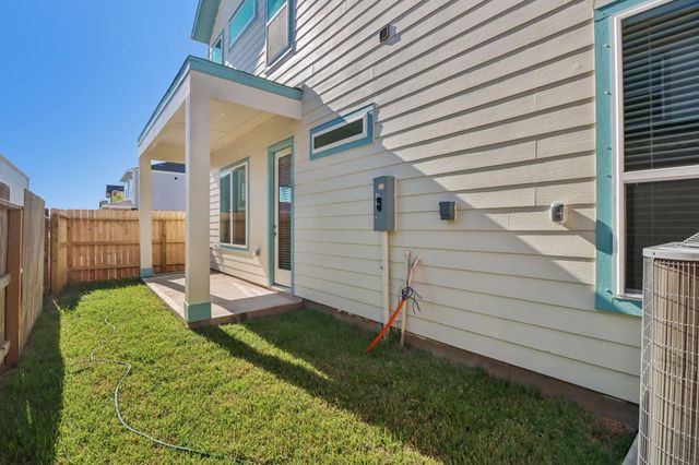 708 Topwater Trail, Kemah, TX 77565