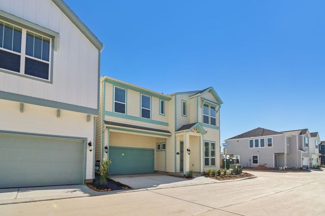 708 Topwater Trail, Kemah, TX 77565