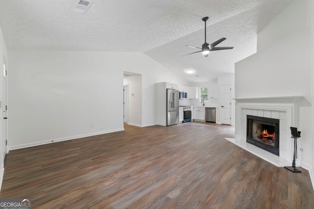 85 Settlers Mill Run, Hiram, GA 30141