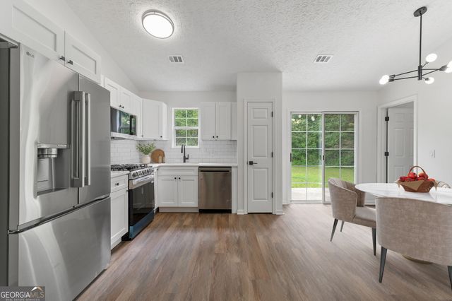 85 Settlers Mill Run, Hiram, GA 30141