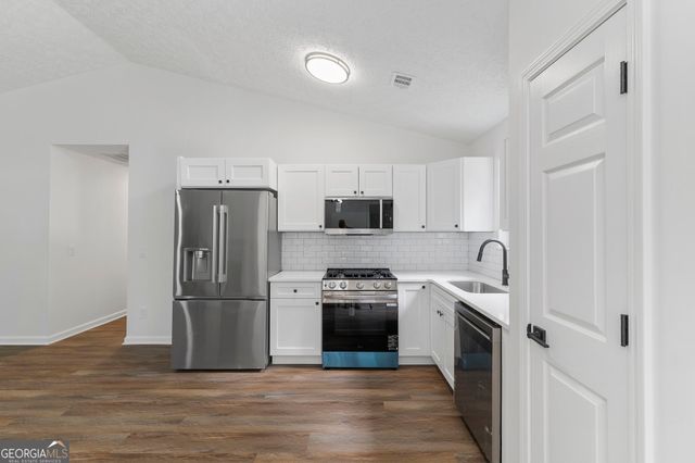 85 Settlers Mill Run, Hiram, GA 30141