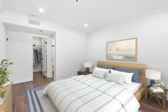 801 Pine 104, Long Beach, CA 90813