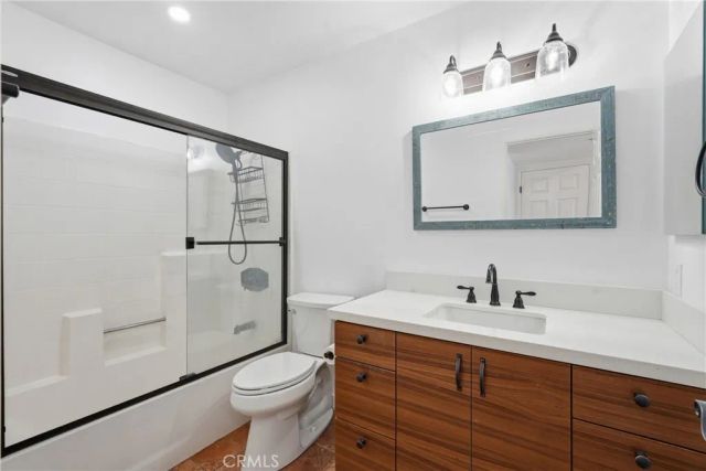 801 Pine 104, Long Beach, CA 90813