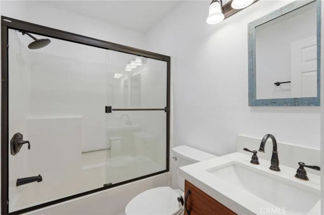 801 Pine 104, Long Beach, CA 90813