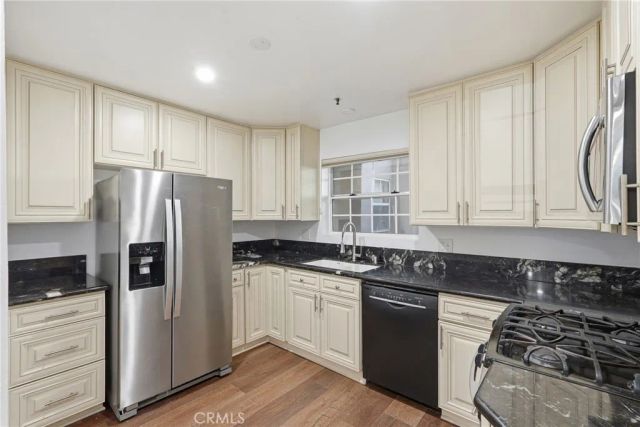 801 Pine 104, Long Beach, CA 90813