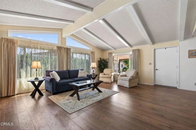 3 Poinsettia Gardens Drive 3, Ventura, CA 93004