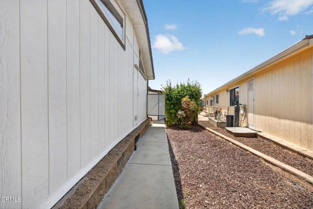 3 Poinsettia Gardens Drive 3, Ventura, CA 93004