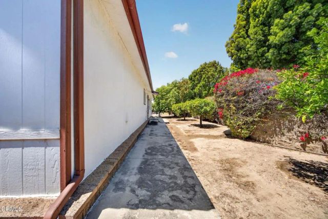 3 Poinsettia Gardens Drive 3, Ventura, CA 93004