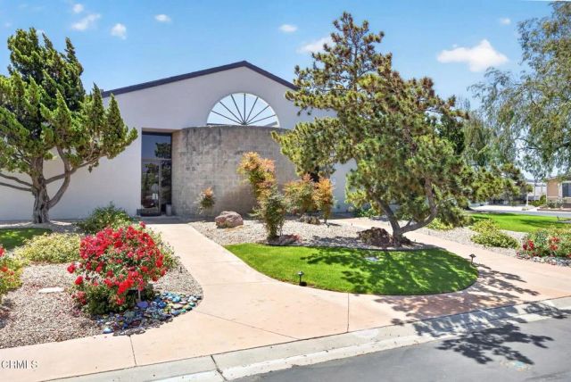 3 Poinsettia Gardens Drive 3, Ventura, CA 93004