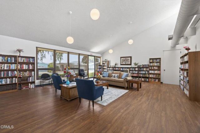3 Poinsettia Gardens Drive 3, Ventura, CA 93004