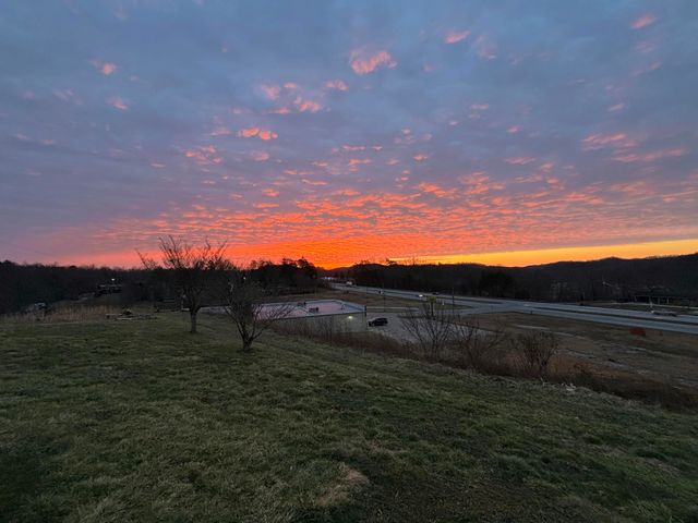 81 Aster Lane, Gray, KY 40734