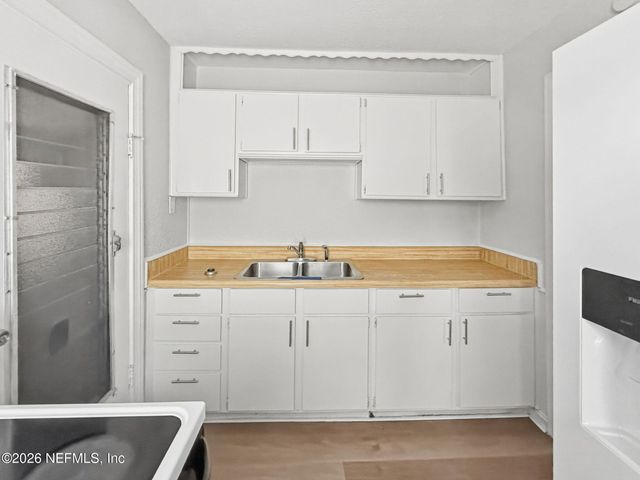 4515 SPRING GLEN Road, Jacksonville, FL 32207