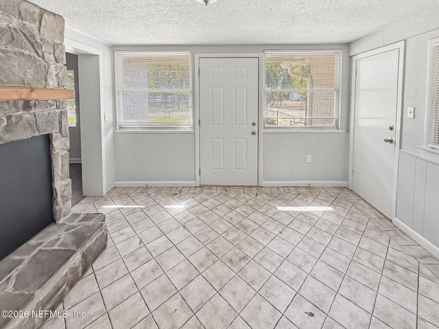 4515 SPRING GLEN Road, Jacksonville, FL 32207