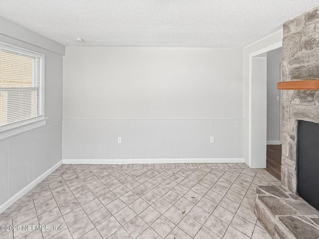 4515 SPRING GLEN Road, Jacksonville, FL 32207