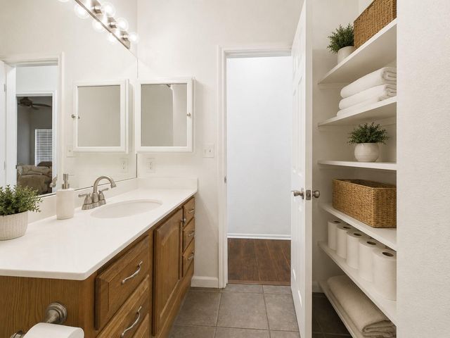 712 W 21st ST 304, Austin, TX 78705