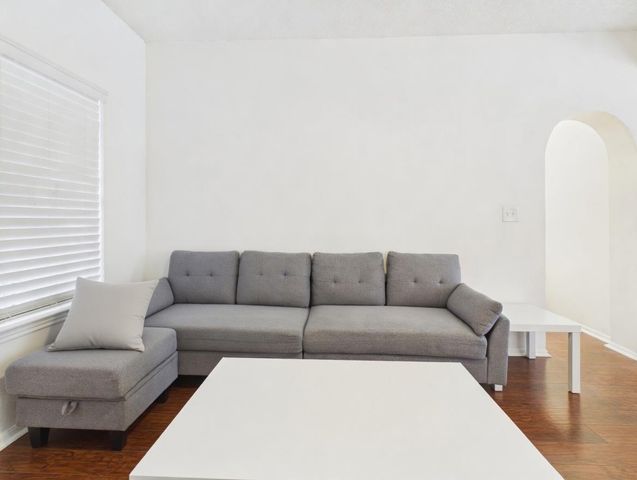 712 W 21st ST 304, Austin, TX 78705