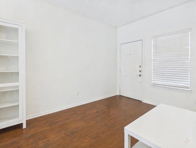 712 W 21st ST 304, Austin, TX 78705
