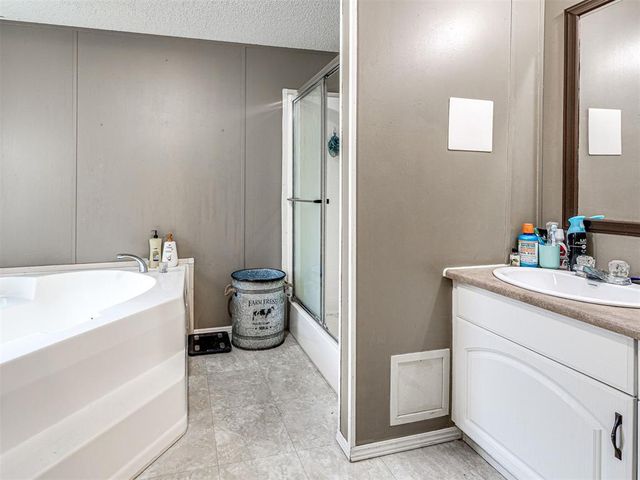 15251 E Waterloo Road, Arcadia, OK 73007