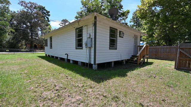 701 Clay Street, Cleveland, TX 77327