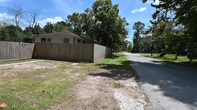 701 Clay Street, Cleveland, TX 77327