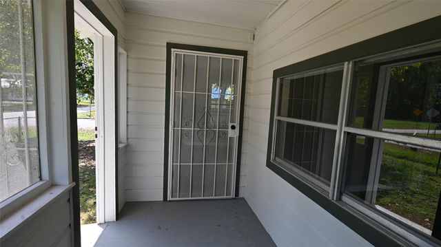 701 Clay Street, Cleveland, TX 77327