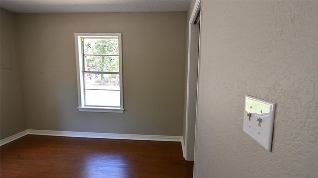 701 Clay Street, Cleveland, TX 77327