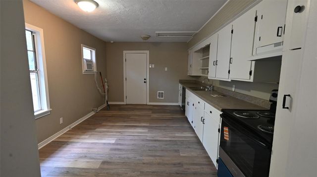 701 Clay Street, Cleveland, TX 77327