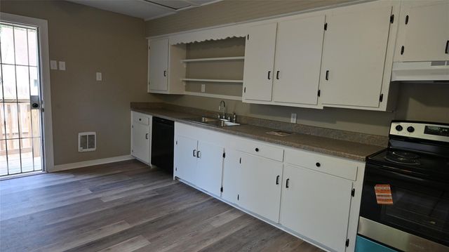 701 Clay Street, Cleveland, TX 77327