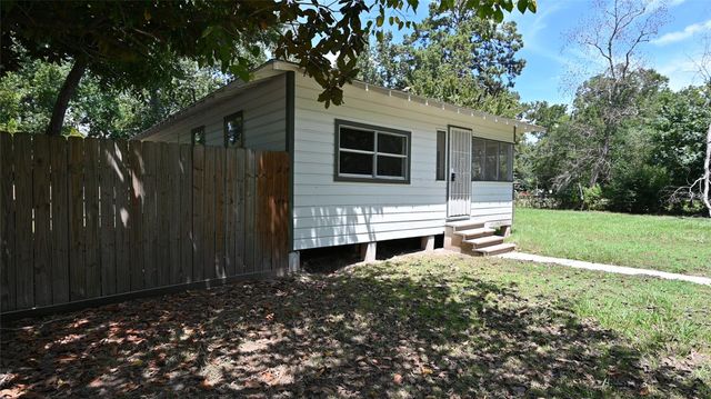 701 Clay Street, Cleveland, TX 77327