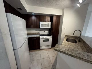 3370 N Pinewalk Drive N 1213, Margate, FL 33063