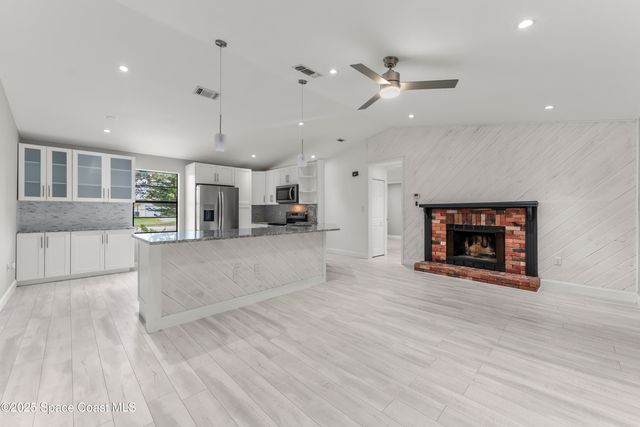 2747 Emerson Drive SE, Palm Bay, FL 32909