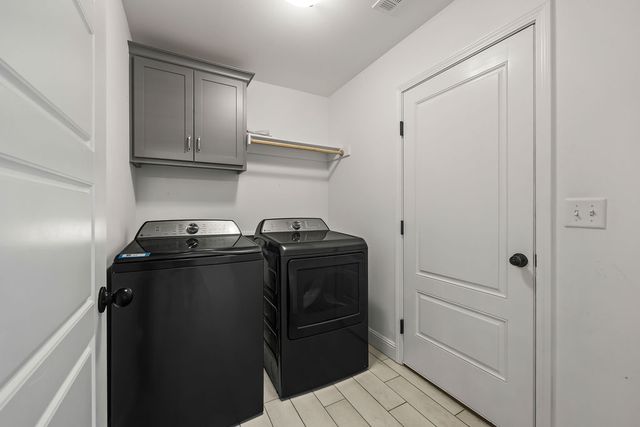 6100 Hoover Street, Bentonville, AR 72713