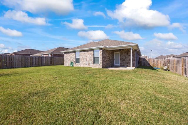 6100 Hoover Street, Bentonville, AR 72713