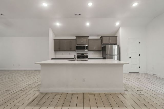 6100 Hoover Street, Bentonville, AR 72713