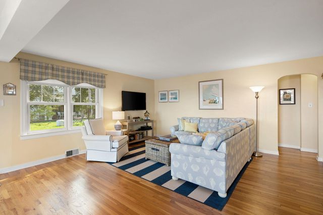 2033 Lake Shore Drive, Long Beach, IN 46360