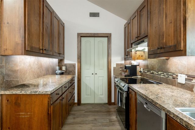 493 Browning Road, Bellevue, TX 76228