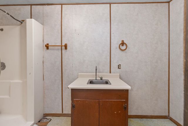 18 COUNTY ROAD 252 RD, Glen, MS 38846
