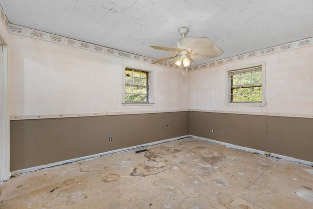 18 COUNTY ROAD 252 RD, Glen, MS 38846