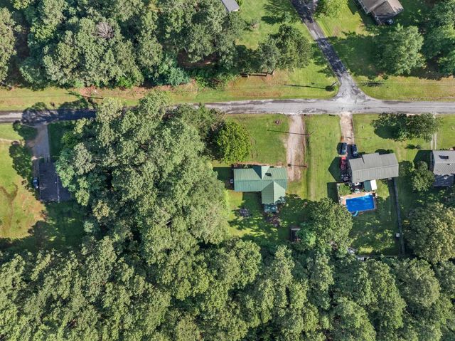 18 COUNTY ROAD 252 RD, Glen, MS 38846