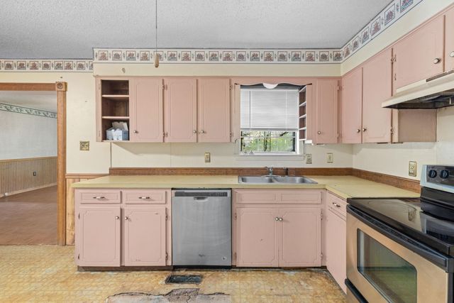 18 COUNTY ROAD 252 RD, Glen, MS 38846