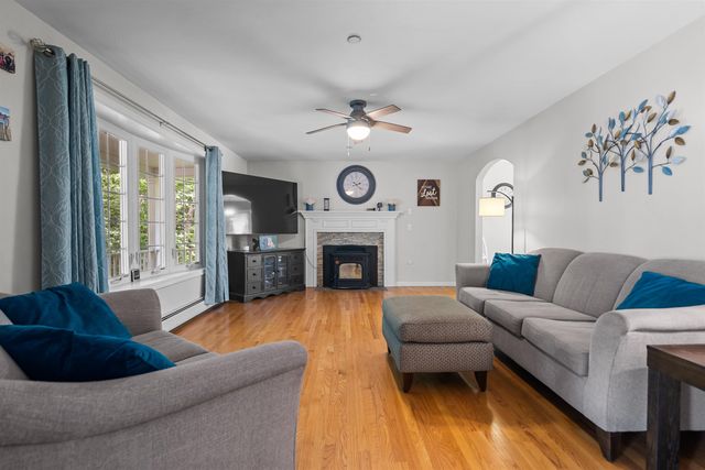 5 Folsom Drive, Boscawen, NH 03303