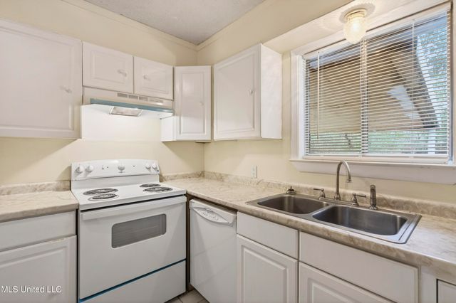 3 Nottingham Circle, Gulfport, MS 39503