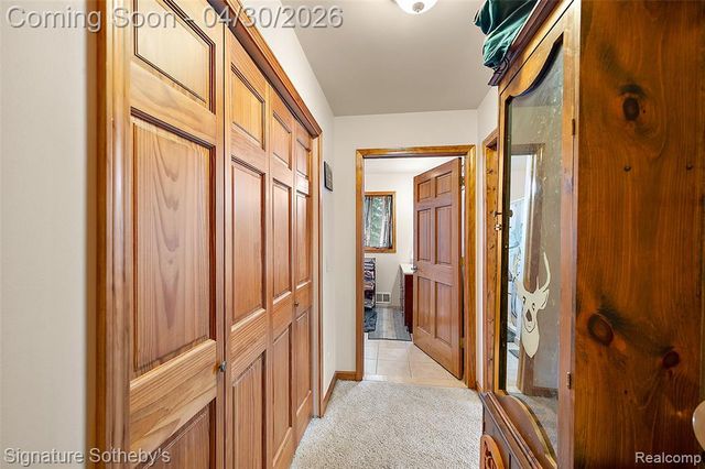 2721 Midvale Drive, Rochester Hills, MI 48309