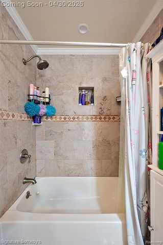 2721 Midvale Drive, Rochester Hills, MI 48309