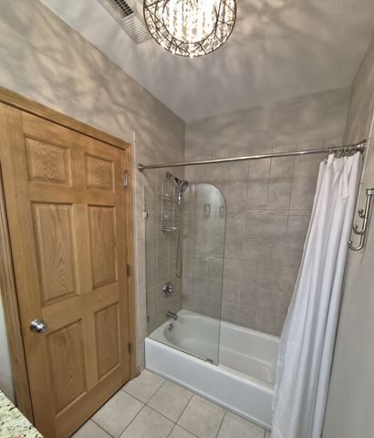 3745 S Michigan Avenue 2, Chicago, IL 60653